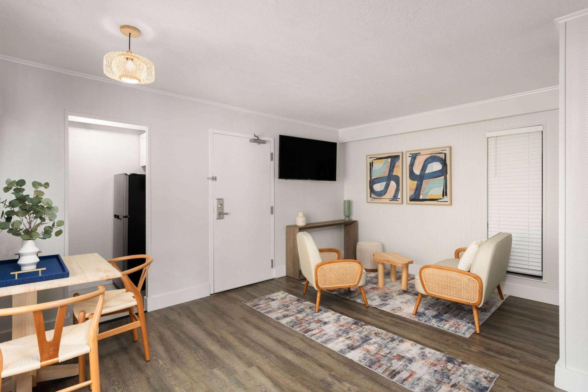 Wyndham Garden Fort Walton Beach Destin Экстерьер фото