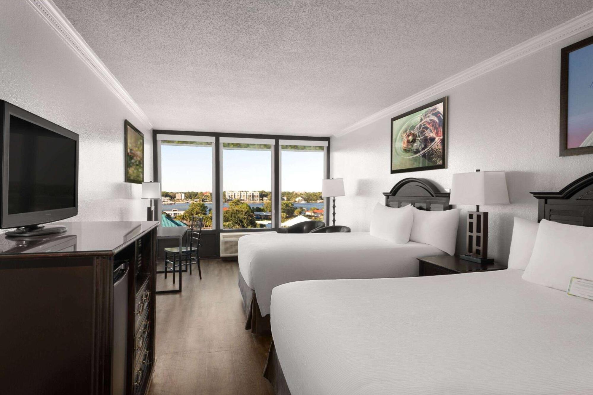 Wyndham Garden Fort Walton Beach Destin Экстерьер фото